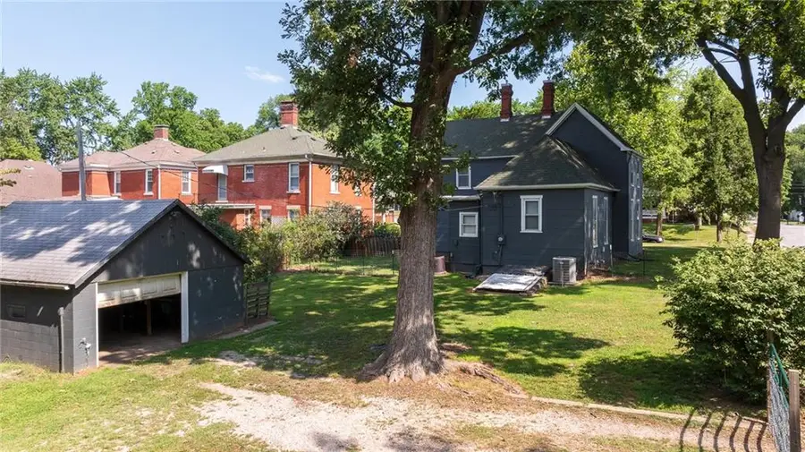 1919 South Street, Lexington, MO 64067 - #2