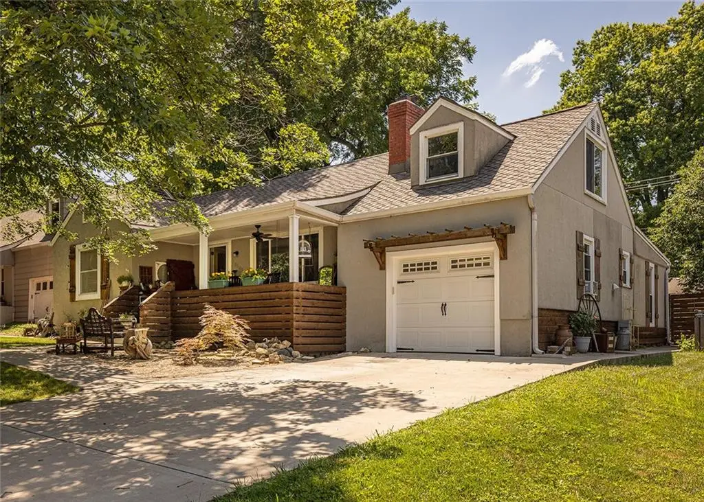 5608 Nall Avenue, Roeland Park, KS 66202 - #1