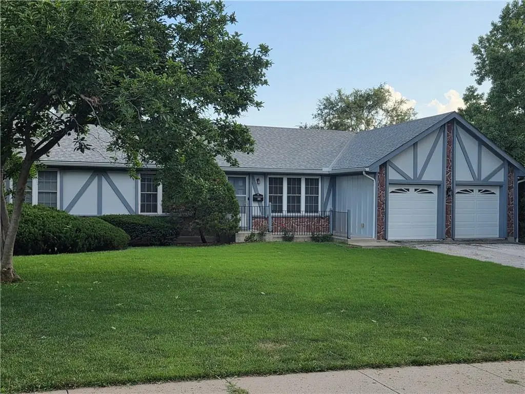 1121 W Elm Terrace, Olathe, KS 66061 - #1