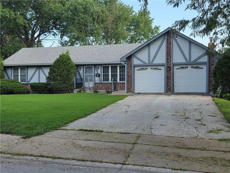 1121 W Elm Terrace, Olathe, KS 66061 - #2