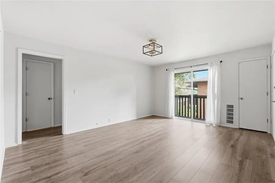 439 W 104th Street #D, Kansas City, MO 64114 - #3