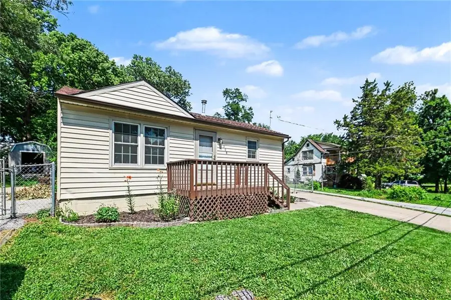 6308 Ravena Road, Pleasant Valley, MO 64068 - #2