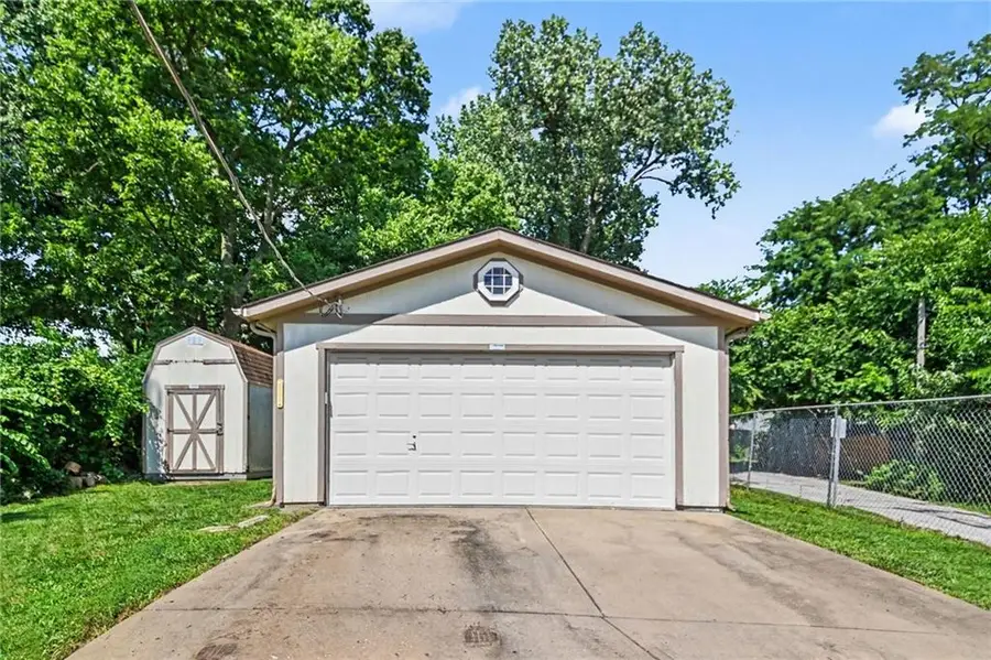 6308 Ravena Road, Pleasant Valley, MO 64068 - #3