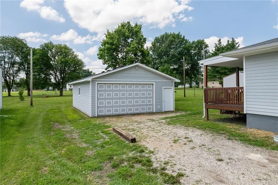 514 E 7th Street, Hamilton, MO 64644 - #3