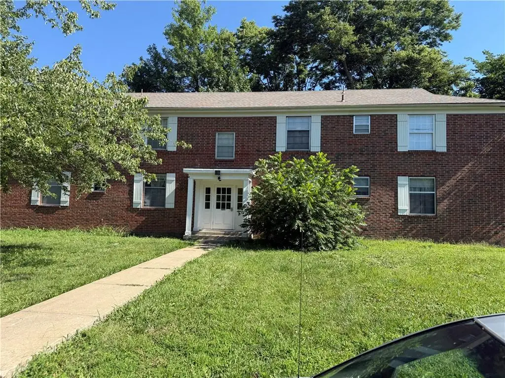8616 Countryshire Lane, Kansas City, MO 64138 - #1