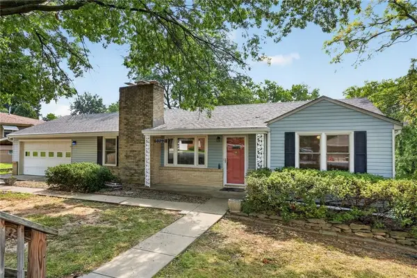 5823 N Ava Terrace, Kansas City, MO 64151