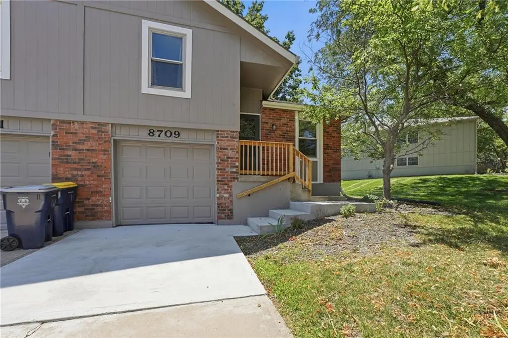 8709 N Hull Avenue, Kansas City, MO 64154 - #1