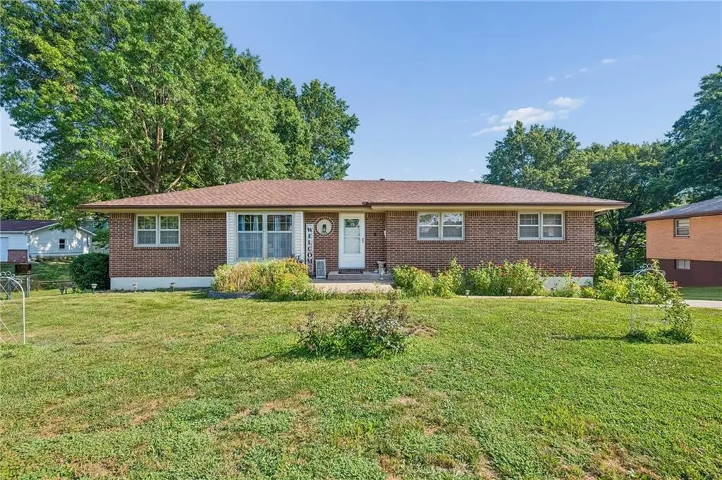 1504 NE 76 Street, Gladstone, MO 64118 - #1