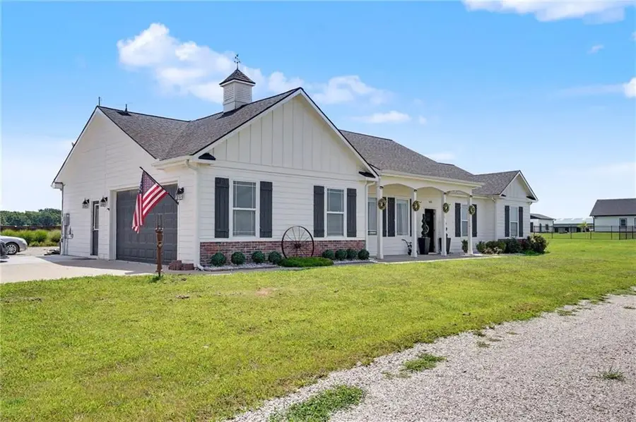 676 E 1375 Road, Lawrence, KS 66046 - #2
