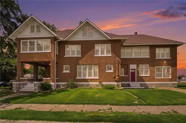 221 W 2nd Street, Ottawa, KS 66067