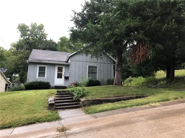 724 Hazel Street, Excelsior Springs, MO 64024