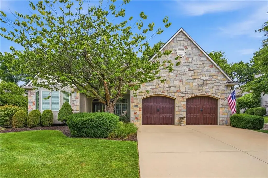 9806 W 125th Terrace, Overland Park, KS 66213 - #1