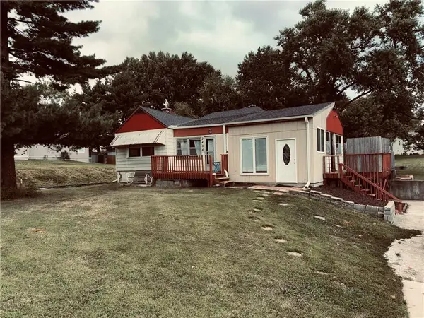 2404 NE 72nd Street, Kansas City, MO 64118