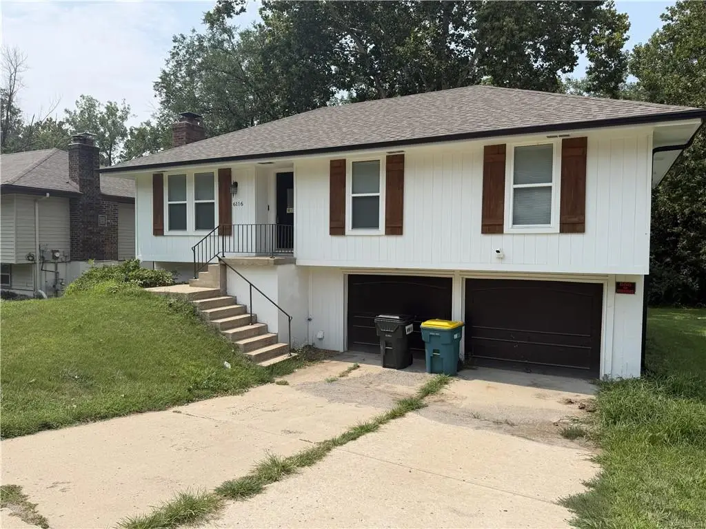 6116 N Broadway Street, Gladstone, MO 64118 - #1