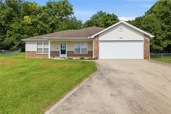 392 Hazelwood Drive, Warrensburg, MO 64093