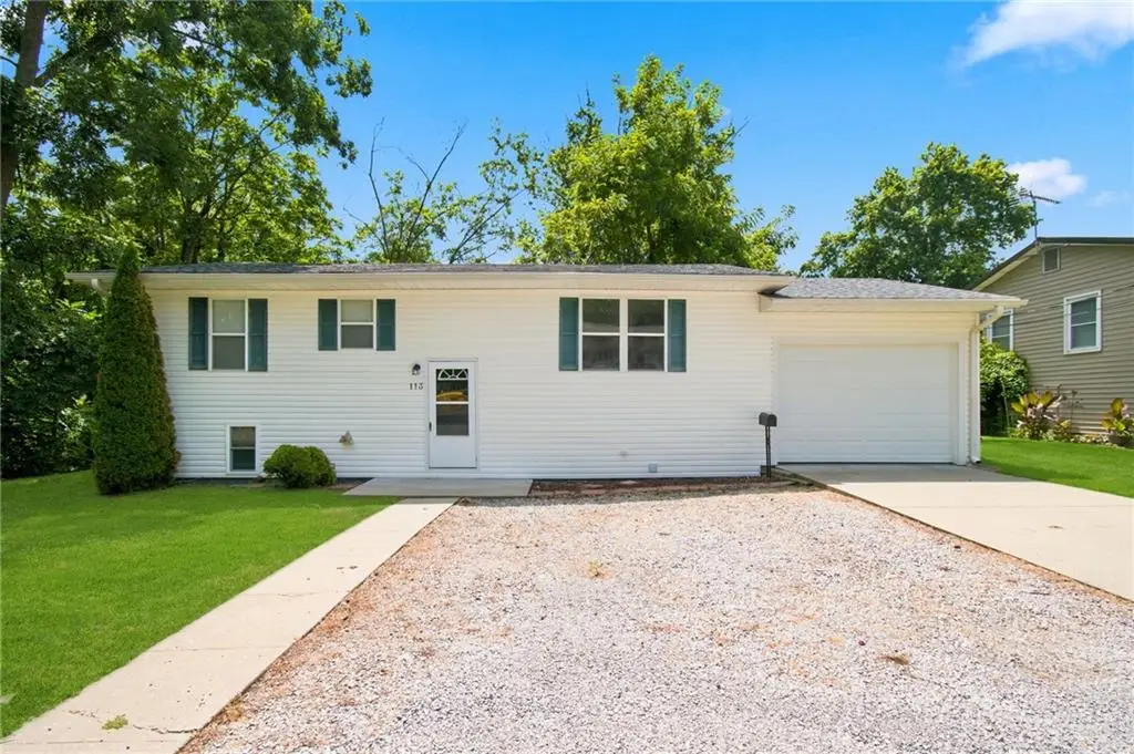 113 W 10th Street, Carrollton, MO 64633 - #1