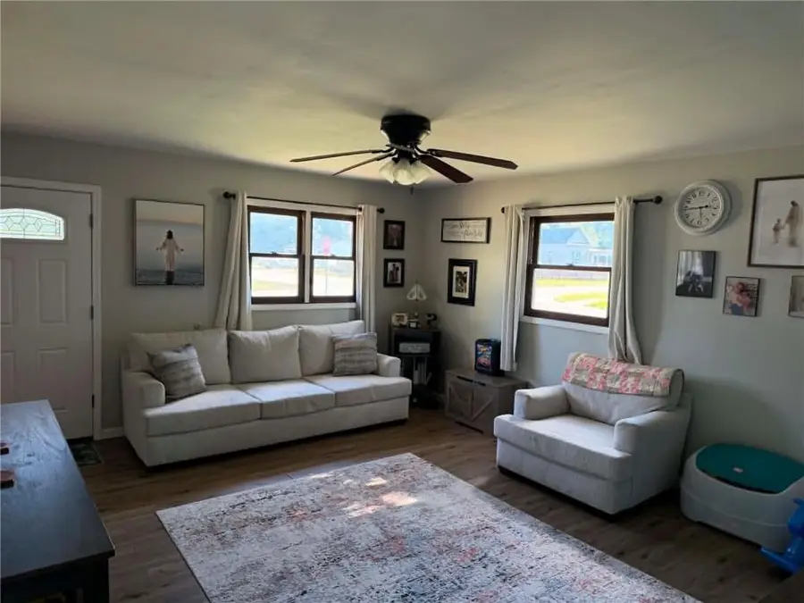 1201 E Sycamore Street, Columbus, KS 66725 - #2