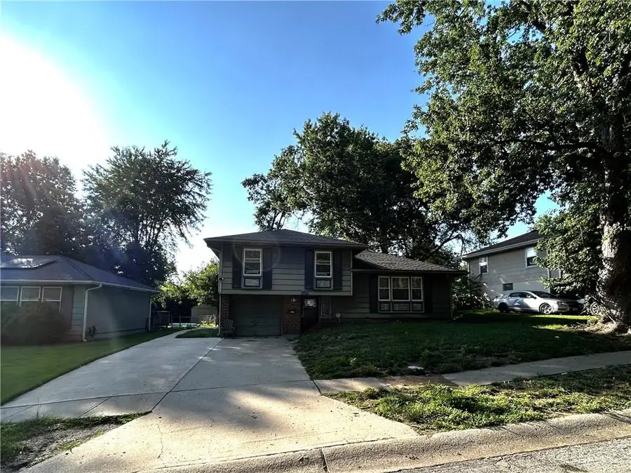 11902 Fremont Avenue, Grandview, MO 64030 - #2
