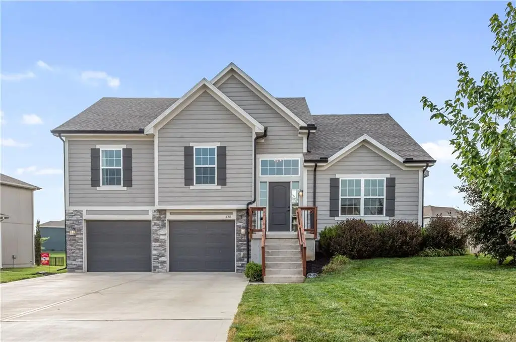 638 SE Colonial Drive, Blue Springs, MO 64014 - #1