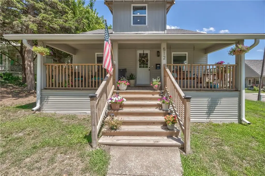 512 E Lexington Street, Richmond, MO 64085 - #1