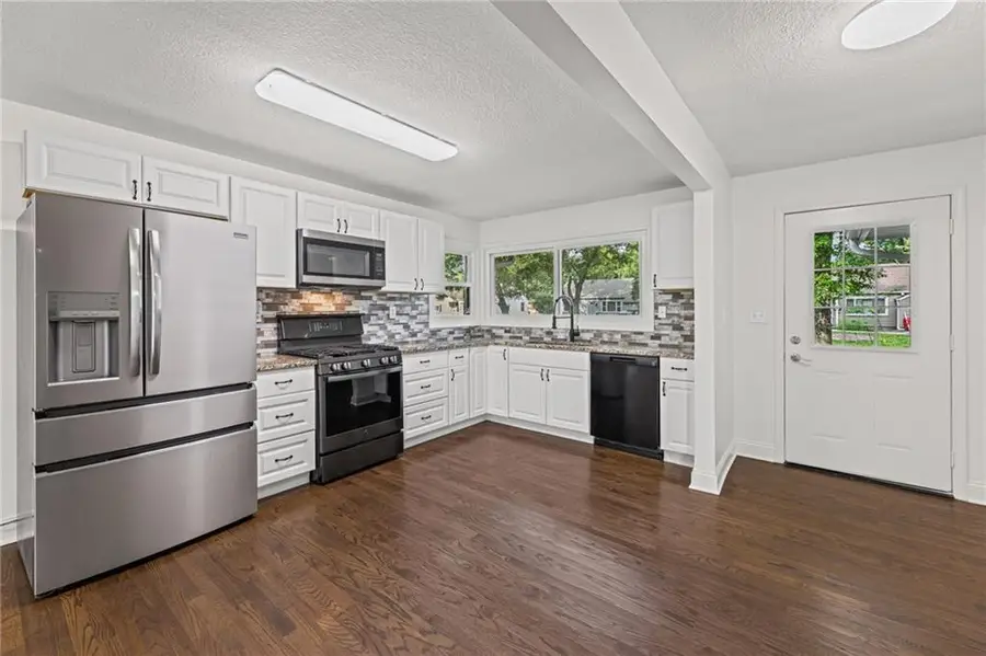 612 S Sherman Avenue, Olathe, KS 66061 - #2