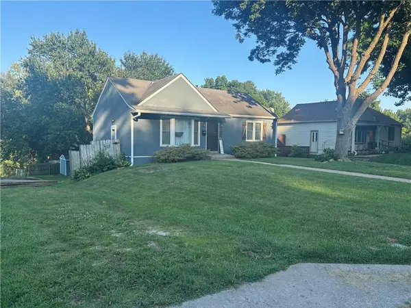 1905 N 31 Street, St Joseph, MO 64506