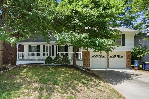 11942 Harrison Drive, Kansas City, MO 64146
