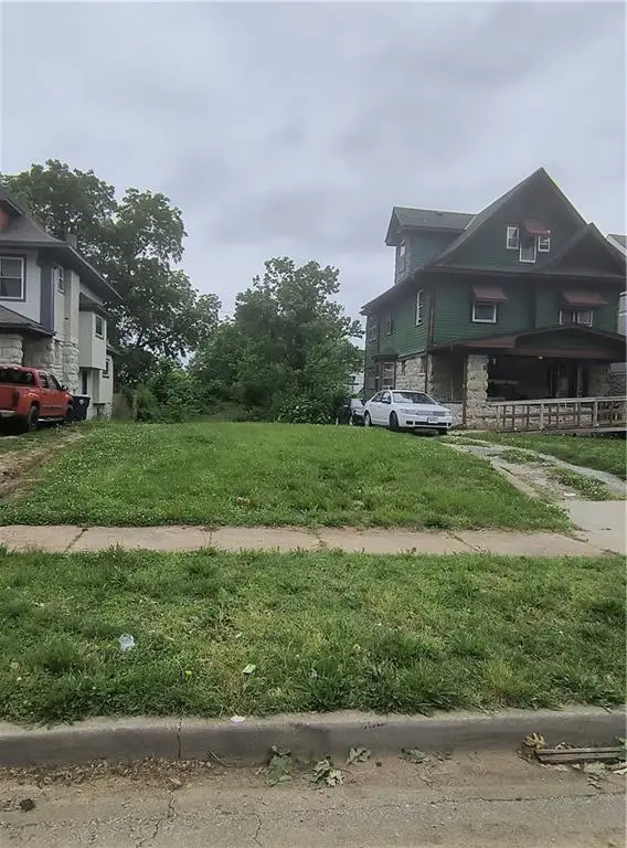 4020 Chestnut Avenue, Kansas City, MO 64130