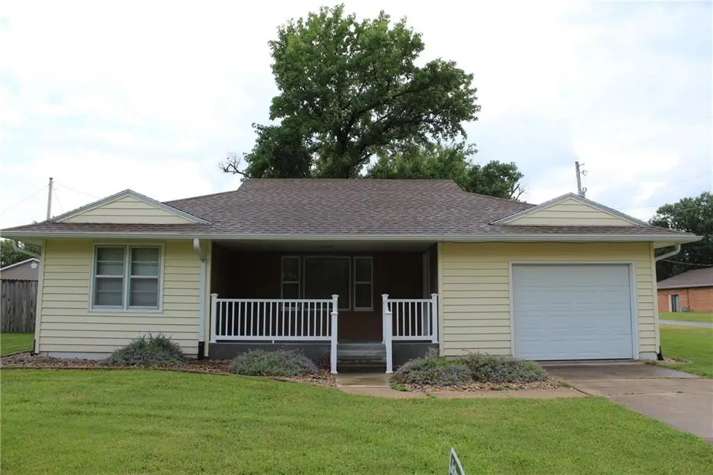 1103 Signor Street, Humboldt, KS 66748 - #1