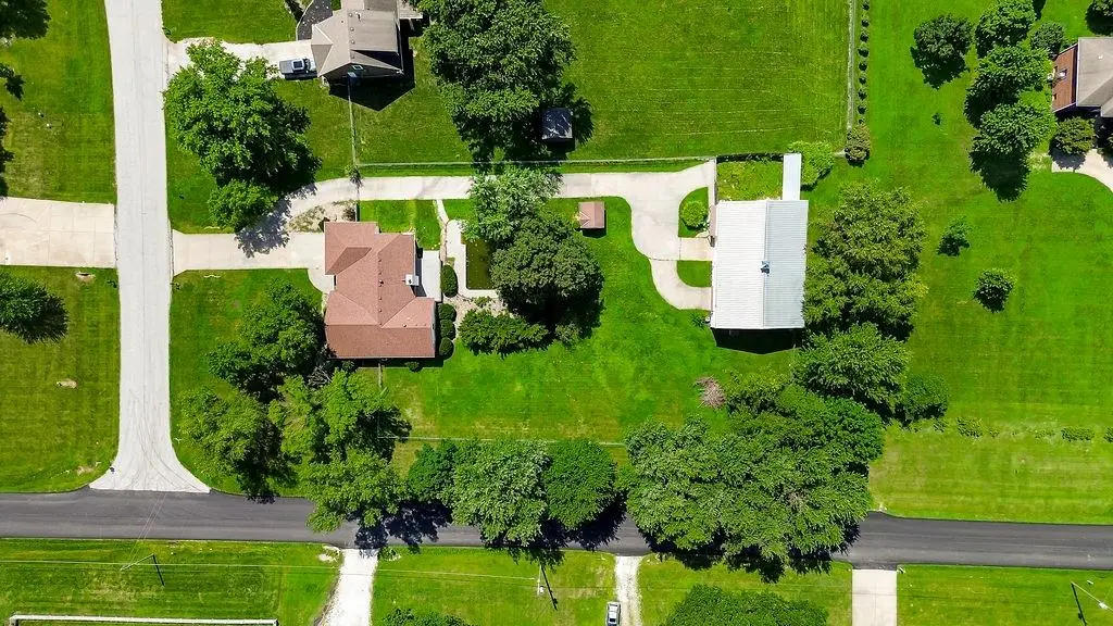 5530 W 201st Street, Stilwell, KS 66085 - #1