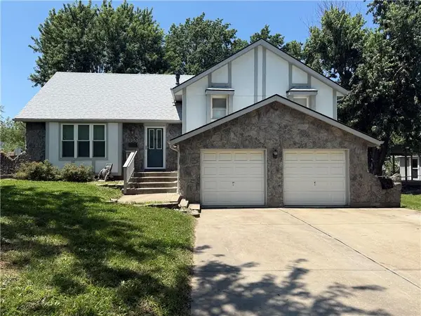 505 S Ridge Drive, Olathe, KS 66061