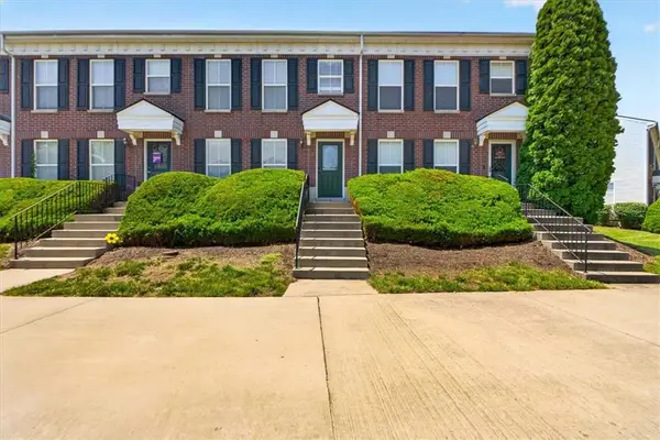 3482 SW Wysteria Terrace, Lee's Summit, MO 64082