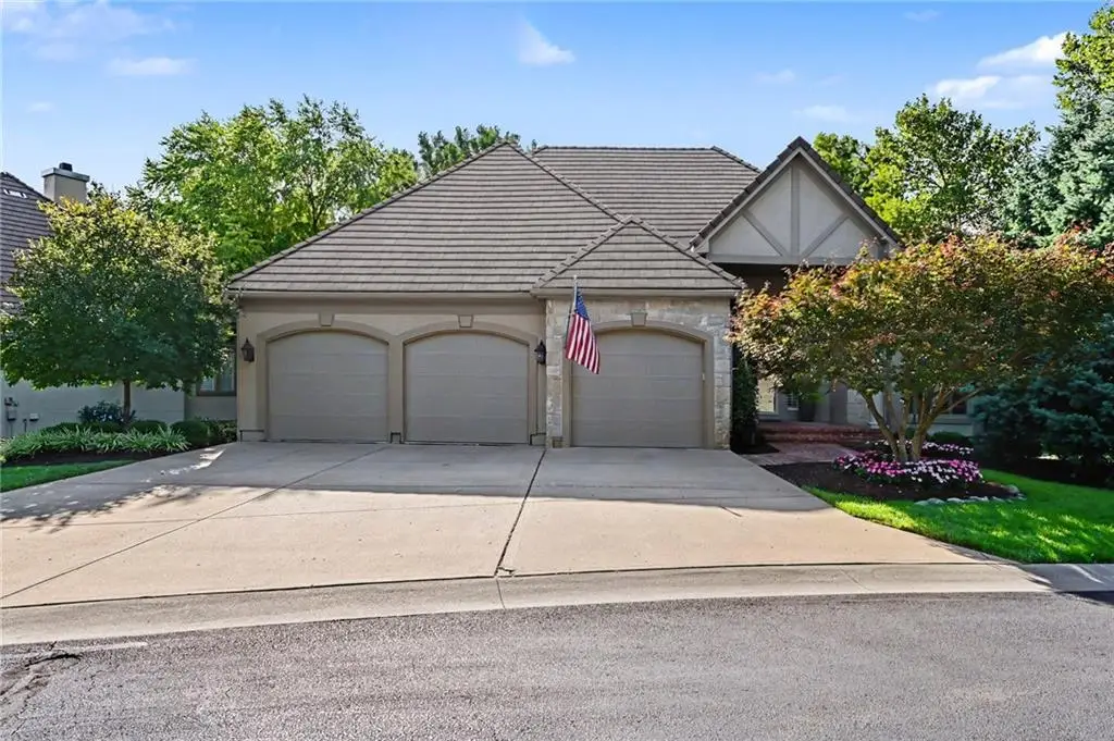 11359 El Monte Court, Leawood, KS 66211 - #1