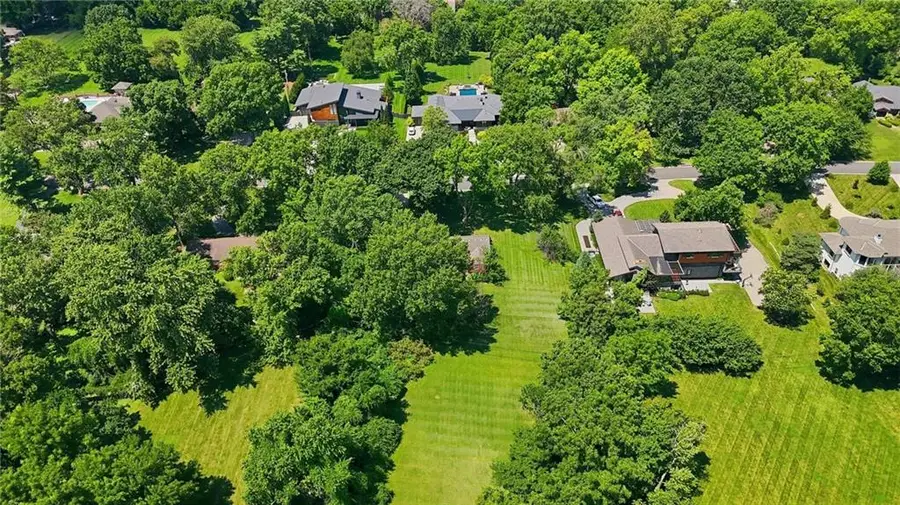 9319 High Drive, Leawood, KS 66206 - #3
