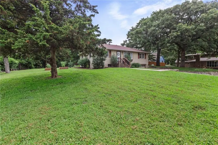 14224 W 67th St Street, Shawnee, KS 66216 - #2