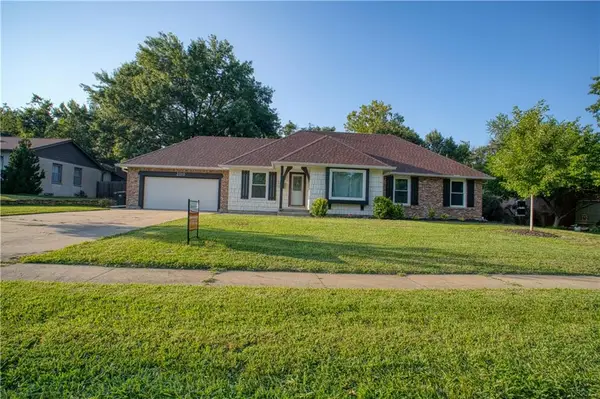 2010 SW 33rd Street, Topeka, KS 66611