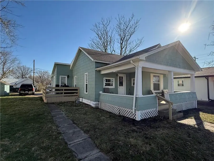 413 W 1st Street, Cameron, MO 64429 - #3
