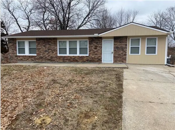 10706 Cambridge Avenue, Kansas City, MO 64134