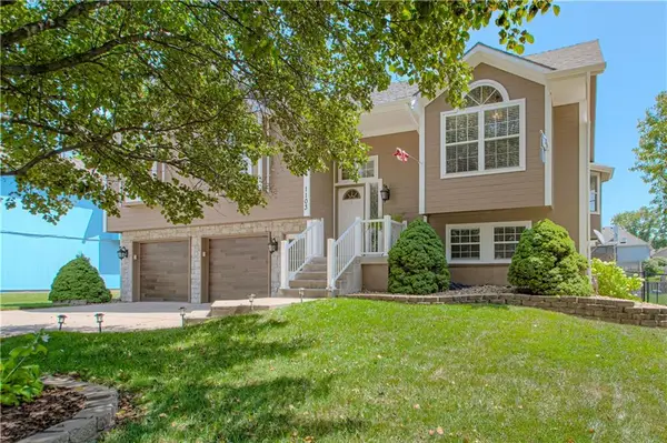 1103 Keagon Avenue, Greenwood, MO 64034