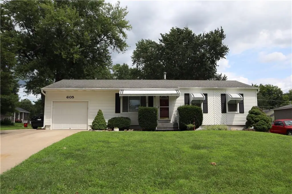 605 N Ponca Drive, Independence, MO 64056 - #1
