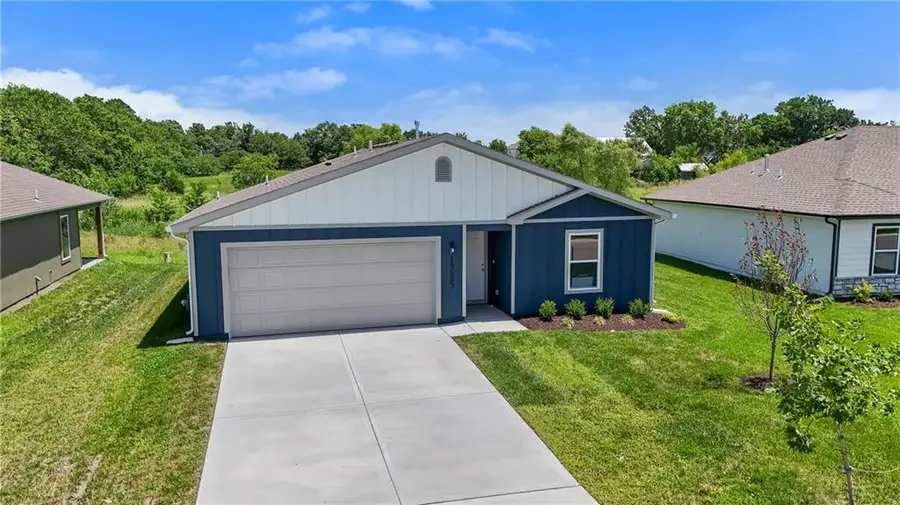 19507 Lincoln Street, Spring Hill, KS 66083 - #3