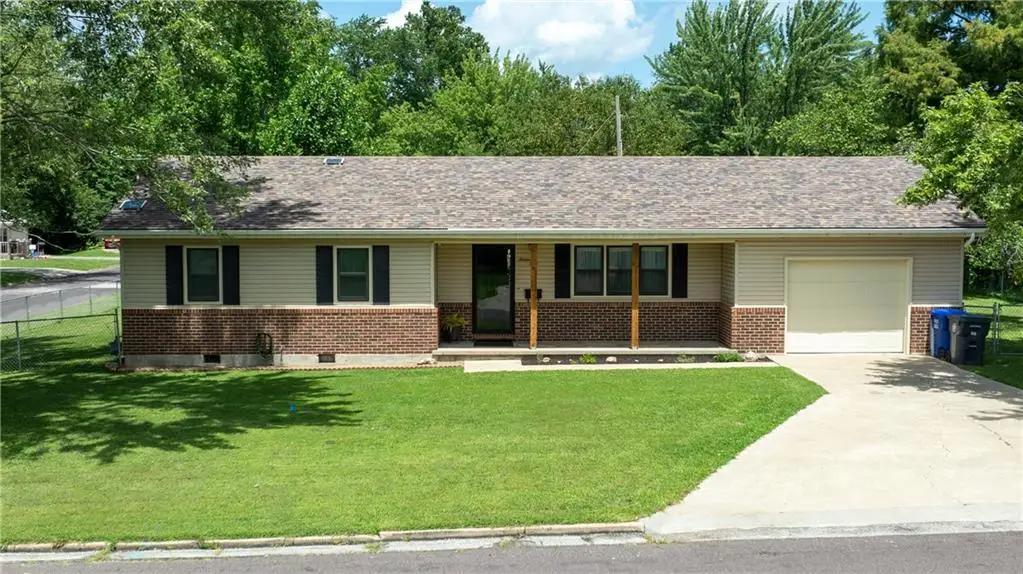 1640 Country Club Boulevard, Sedalia, MO 65301 - #1