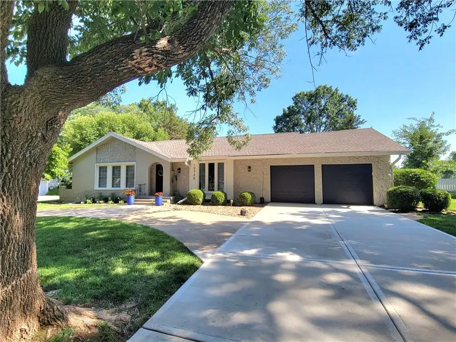 12730 Overbrook Road, Leawood, KS 66209 - #2