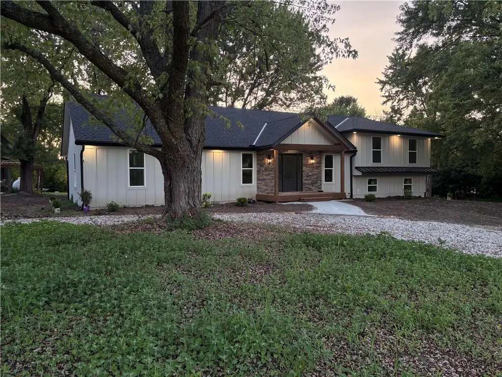3222 Pryor Road, Lees Summit, MO 64082 - #1