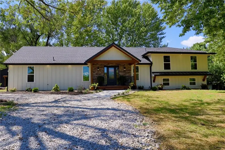 3222 Pryor Road, Lees Summit, MO 64082 - #2