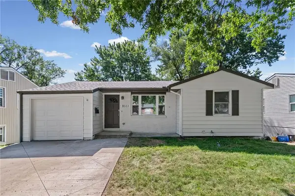 8033 NE San Rafael Drive, Kansas City, MO 64119