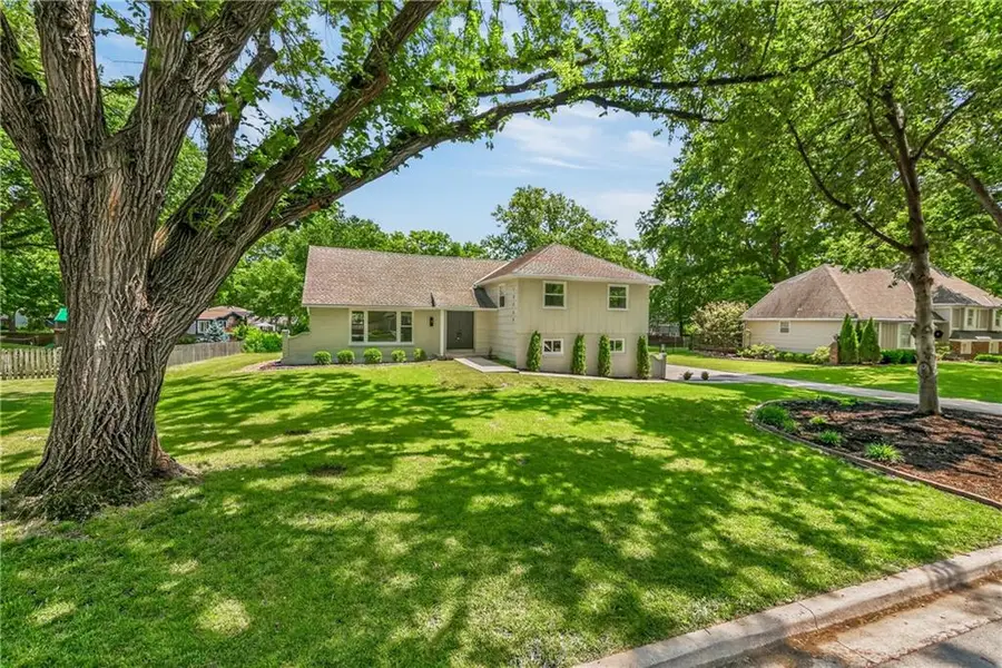 10505 Belinder Road, Leawood, KS 66206 - #3