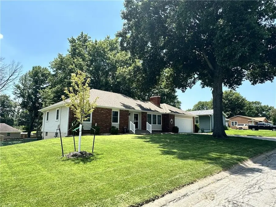 304 Hillcrest Drive, Warrensburg, MO 64093 - #2