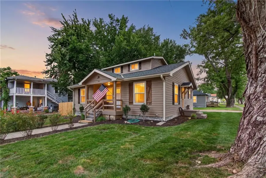300 W Pine Street, Butler, MO 64730 - #2