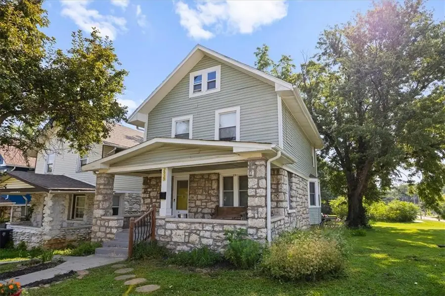 2939 Wayne Avenue, Kansas City, MO 64109 - #2